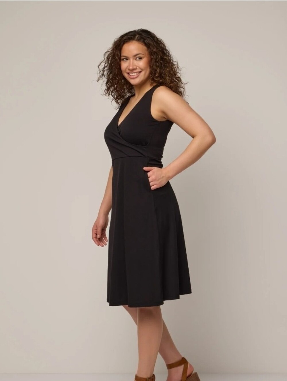 1X Wool& Black Isabelle Sleeveless V-Neck Wrap Dress - Picture 2 of 4